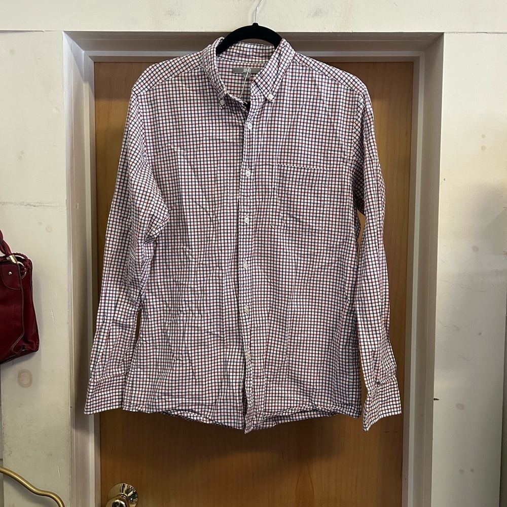 Uniqlo Button Down Checkered Shirt - size M